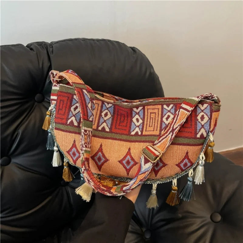 Large-capacity tassel 2025 fashionable new Tote crossbody bag, single-shoulder ins dumpling bag for women