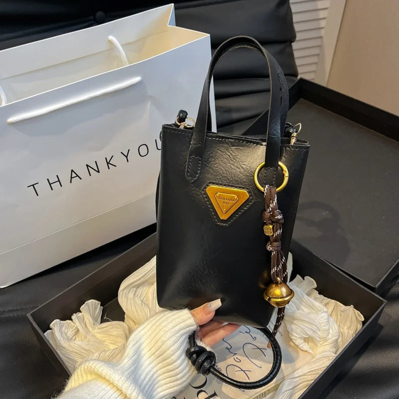 Niche Retro Versatile Fashionable and Casual Mobile Phone Bag for Women. New Korean-style Single-shoulder Crossbody Handbag
