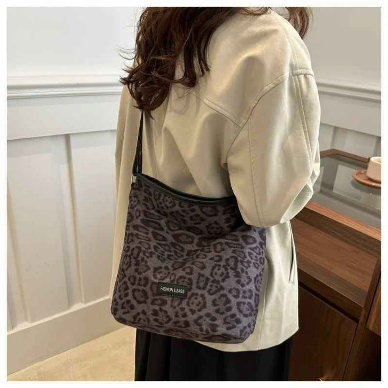 Leopard Shoulder Bag for Women Ladies Top Handle Purse Large Capacity Fashion Tote Shoulder Handbag Tote Handbag Travel Tote Bag