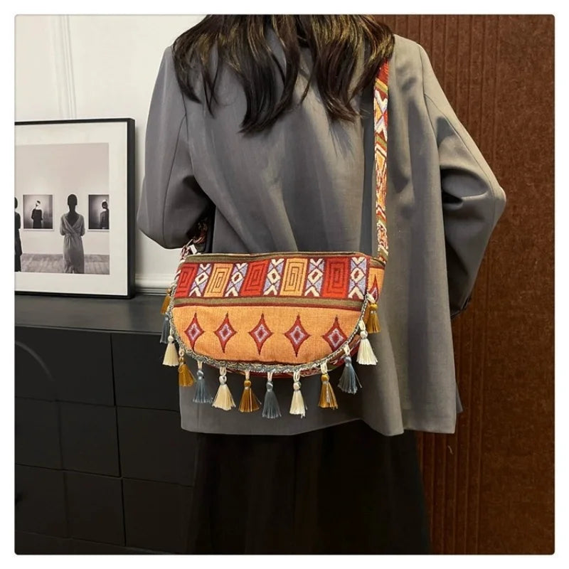 Large-capacity tassel 2025 fashionable new Tote crossbody bag, single-shoulder ins dumpling bag for women