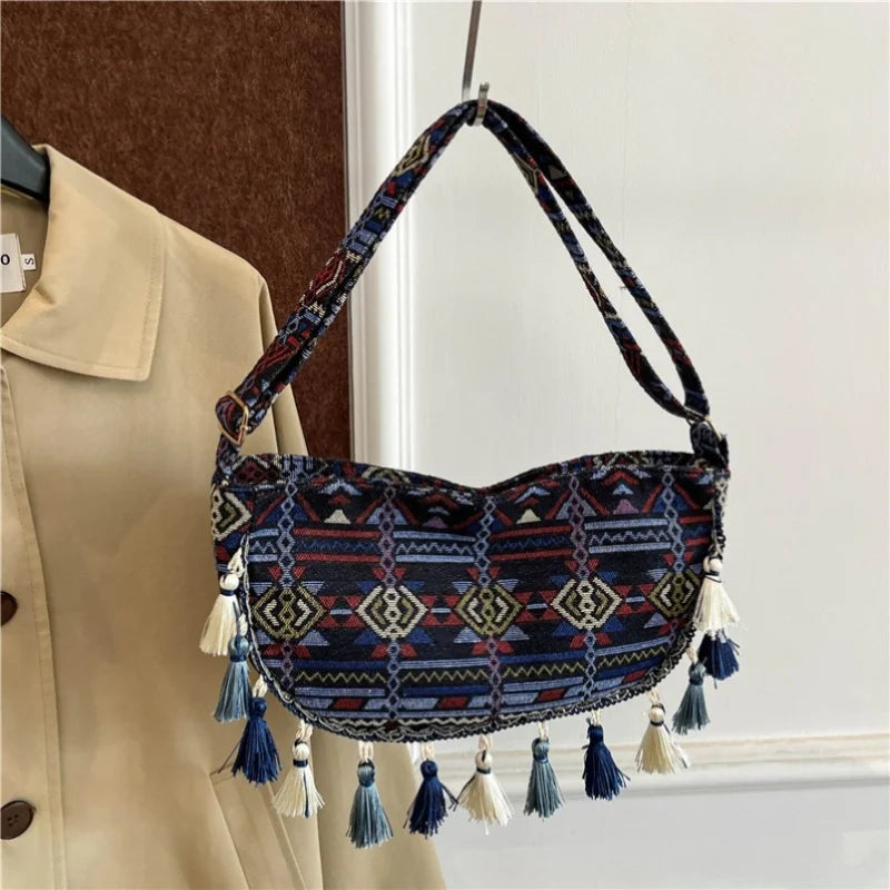 Large-capacity tassel 2025 fashionable new Tote crossbody bag, single-shoulder ins dumpling bag for women