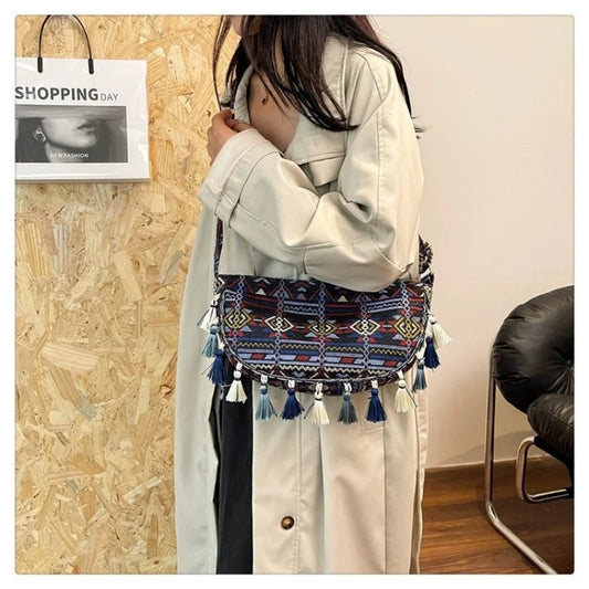 Large-capacity tassel 2025 fashionable new Tote crossbody bag, single-shoulder ins dumpling bag for women