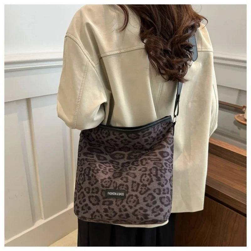 Leopard Shoulder Bag for Women Ladies Top Handle Purse Large Capacity Fashion Tote Shoulder Handbag Tote Handbag Travel Tote Bag