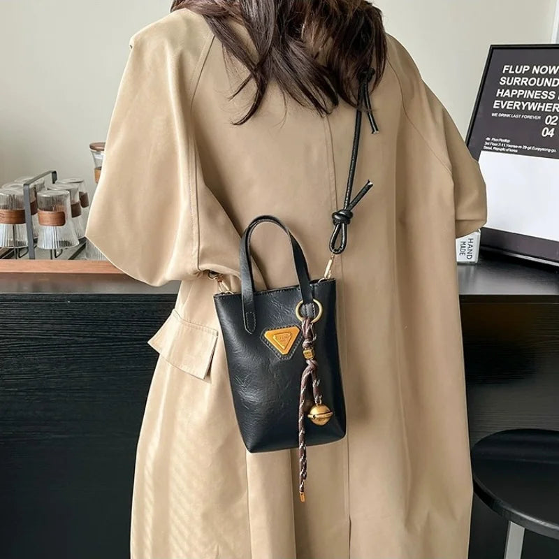 Niche Retro Versatile Fashionable and Casual Mobile Phone Bag for Women. New Korean-style Single-shoulder Crossbody Handbag